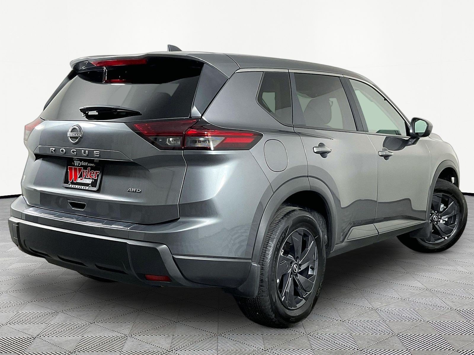Used 2026 Nissan Rogue SV w/ Cold Weather Package AWD/4WD image 6