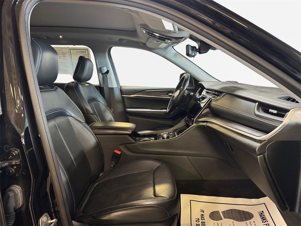 Used 2022 Jeep Grand Cherokee L Limited w/ Luxury Tech Group II image 26