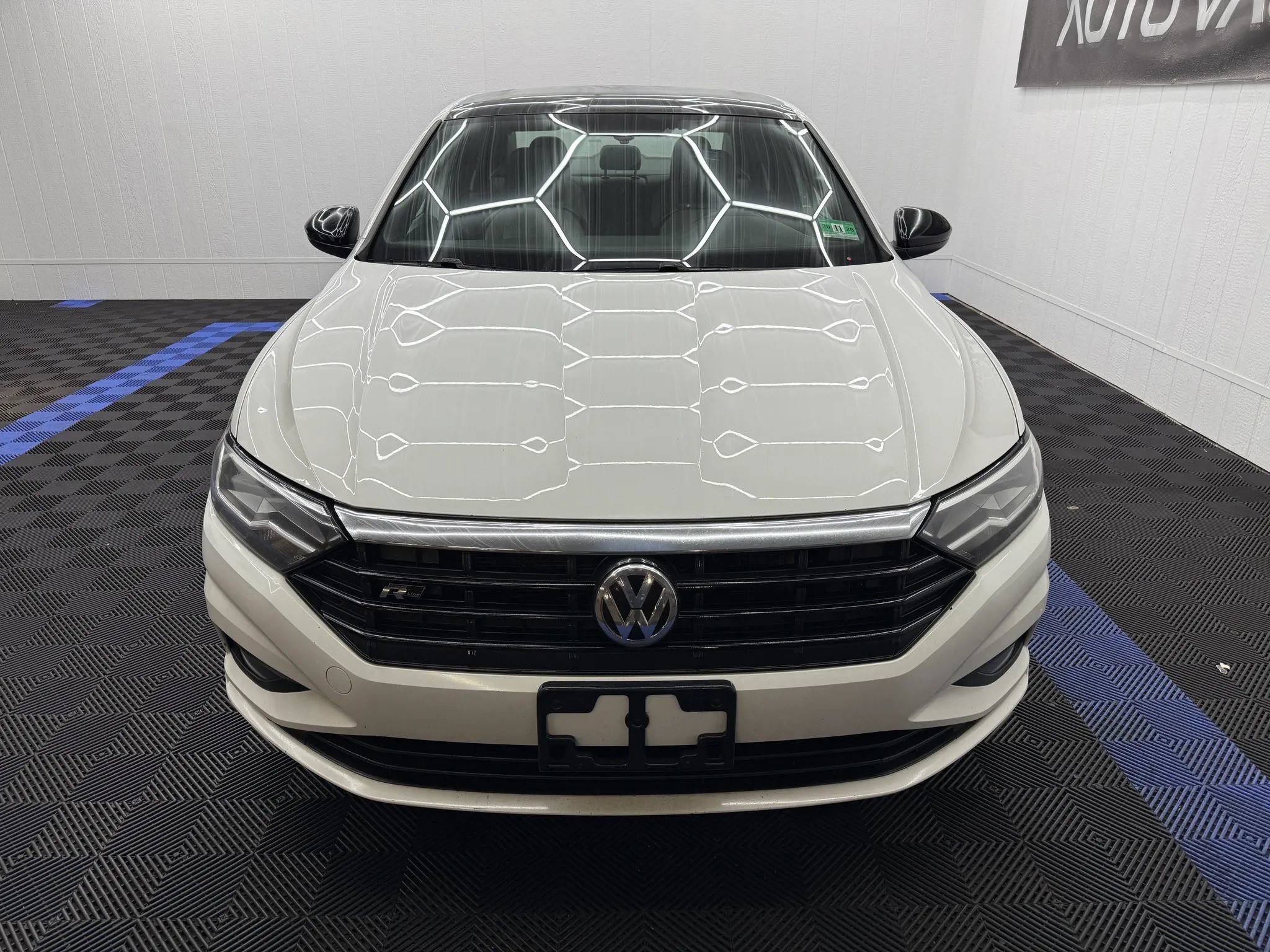 Used 2019 Volkswagen Jetta R-Line w/ R-Line Cold Weather Package image 4
