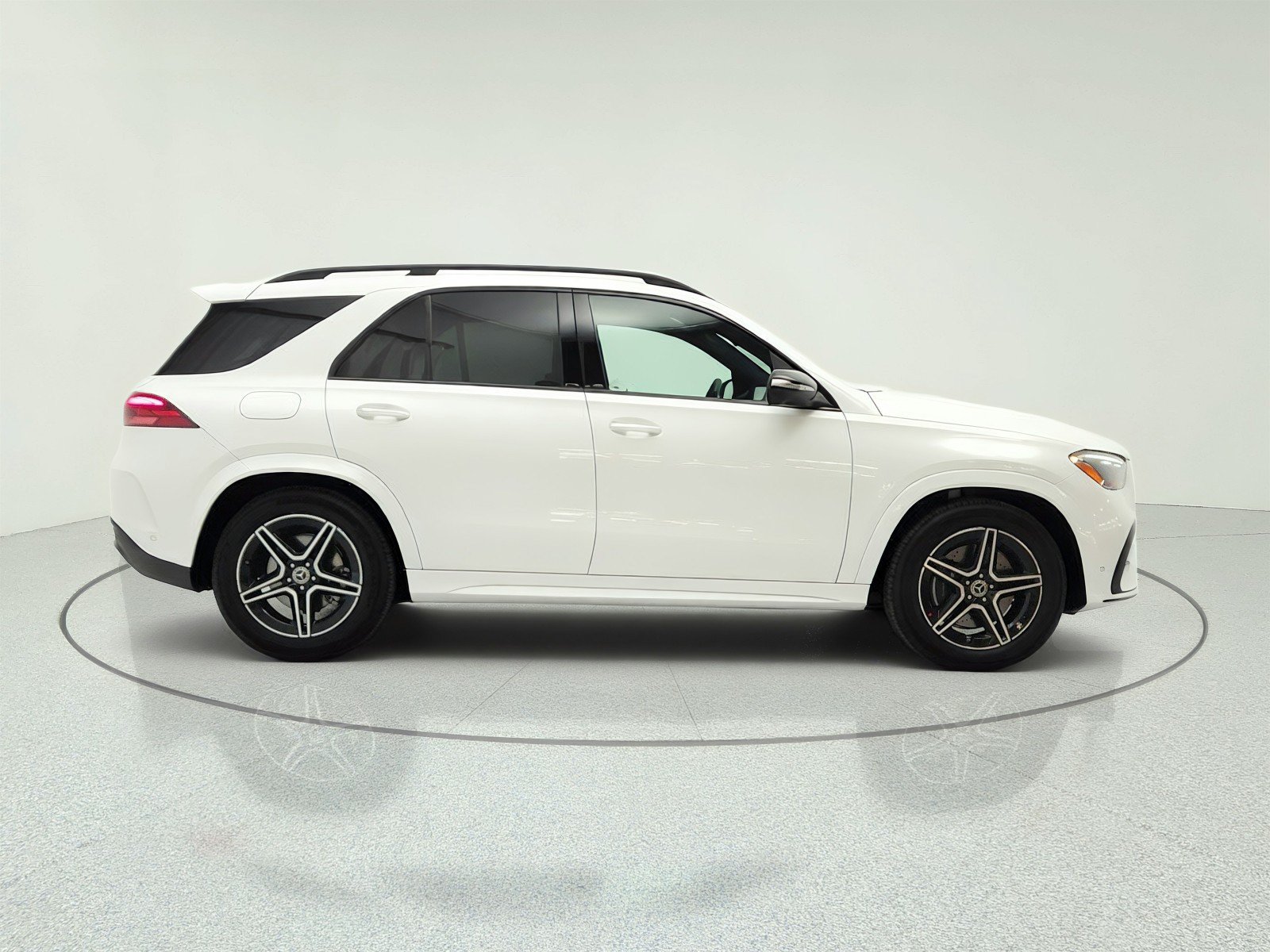 Certified 2025 Mercedes-Benz GLE 580 4MATIC image 4