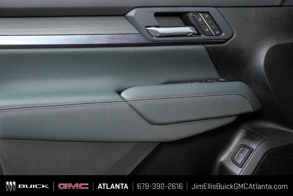 New 2026 GMC Terrain AT4 w/ Convenience Package III AWD/4WD image 8