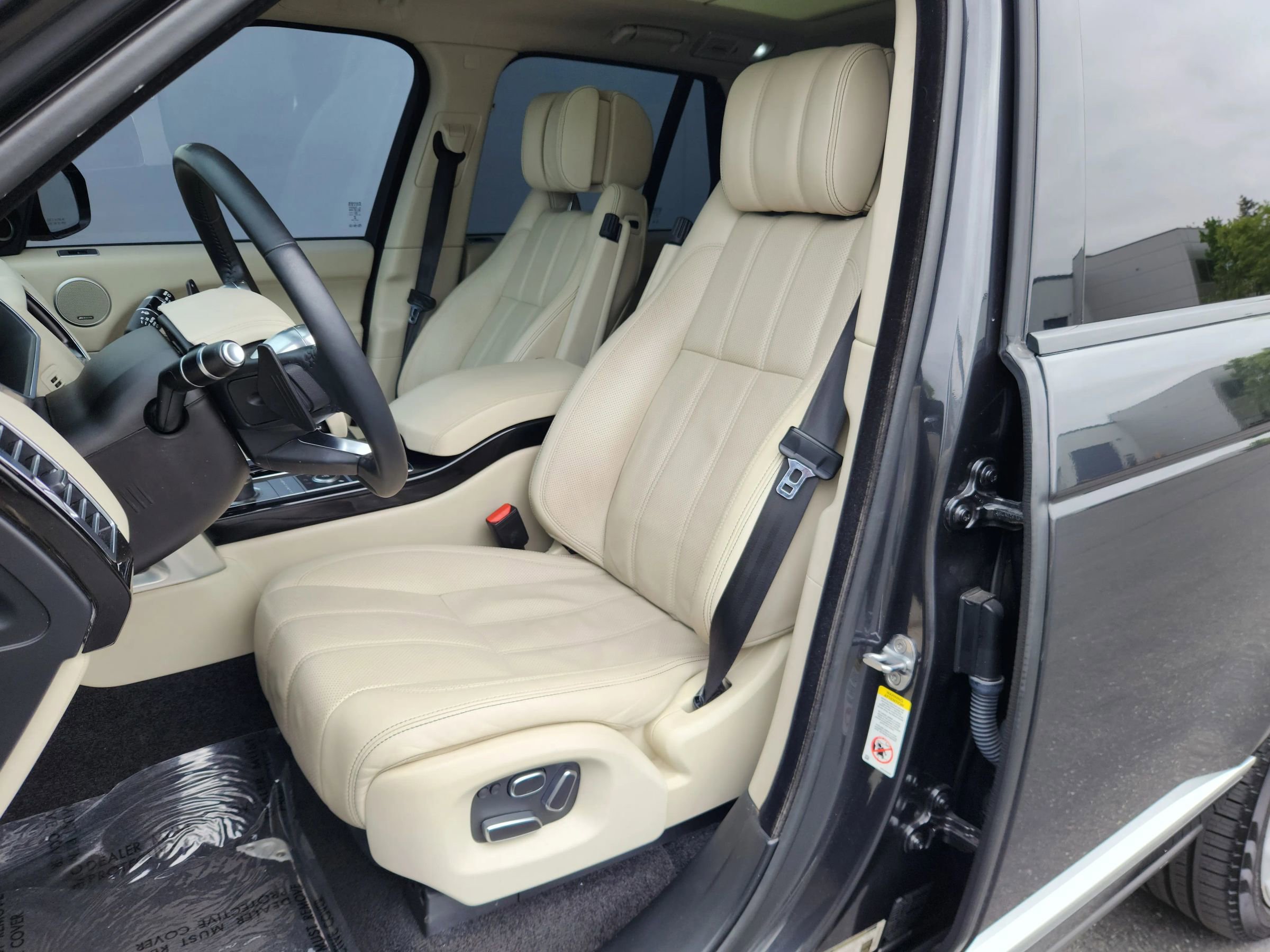 Used 2014 Land Rover Range Rover Autobiography AWD/4WD image 9