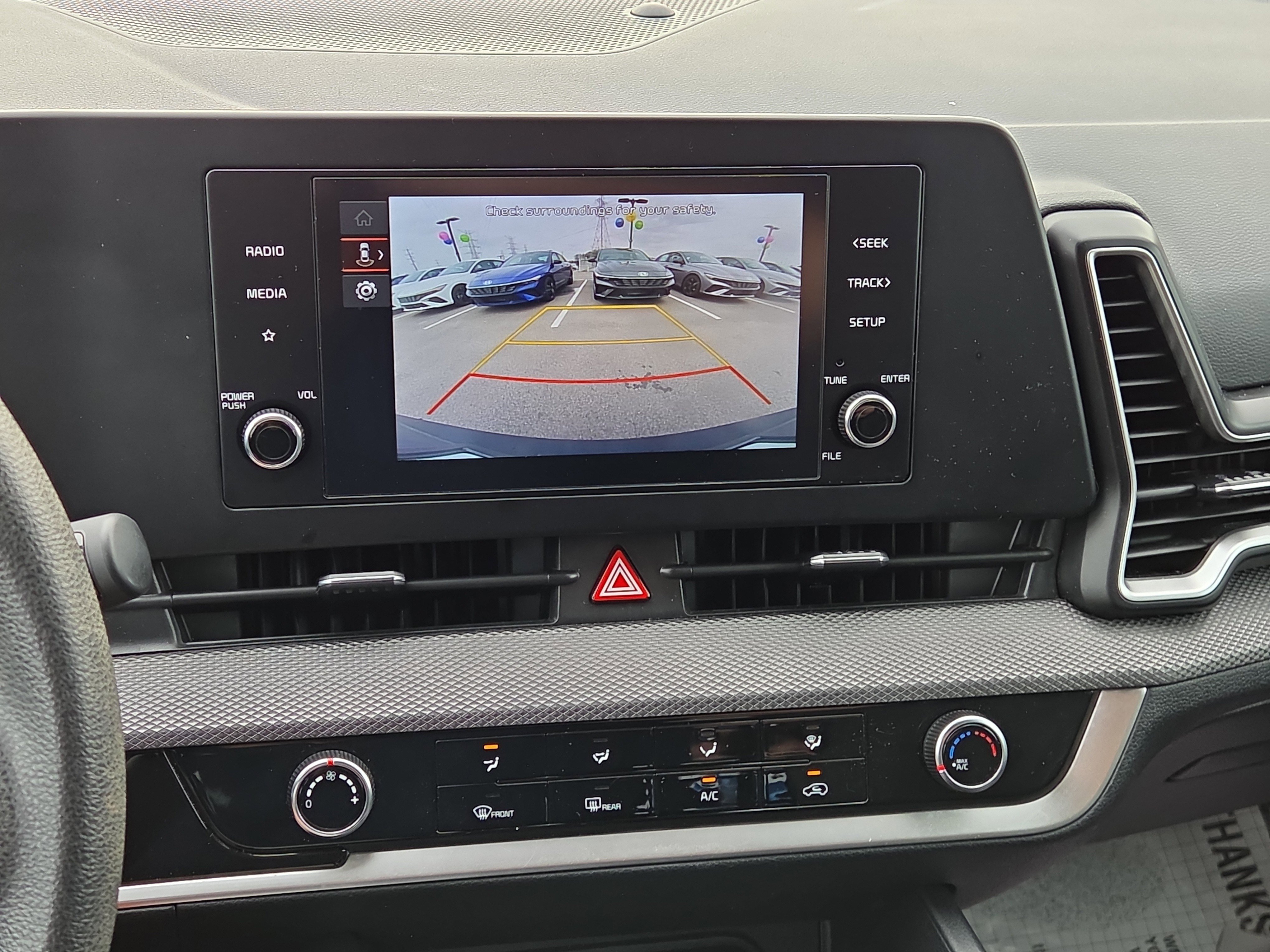 Used 2024 Kia Sportage LX image 16