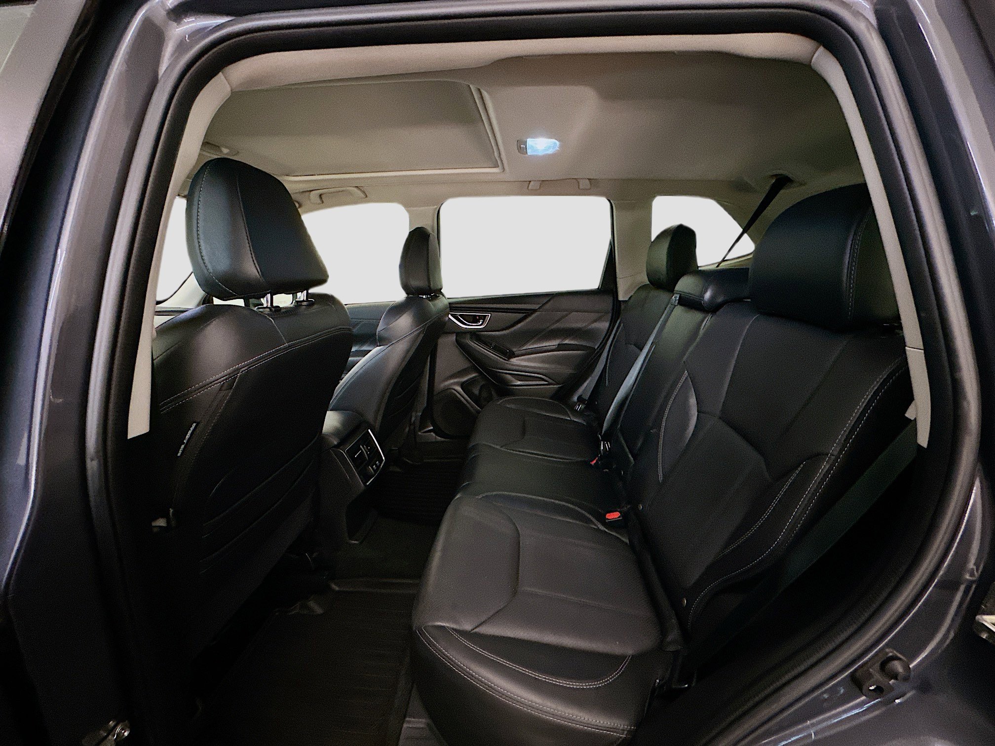 Used 2020 Subaru Forester Limited image 30