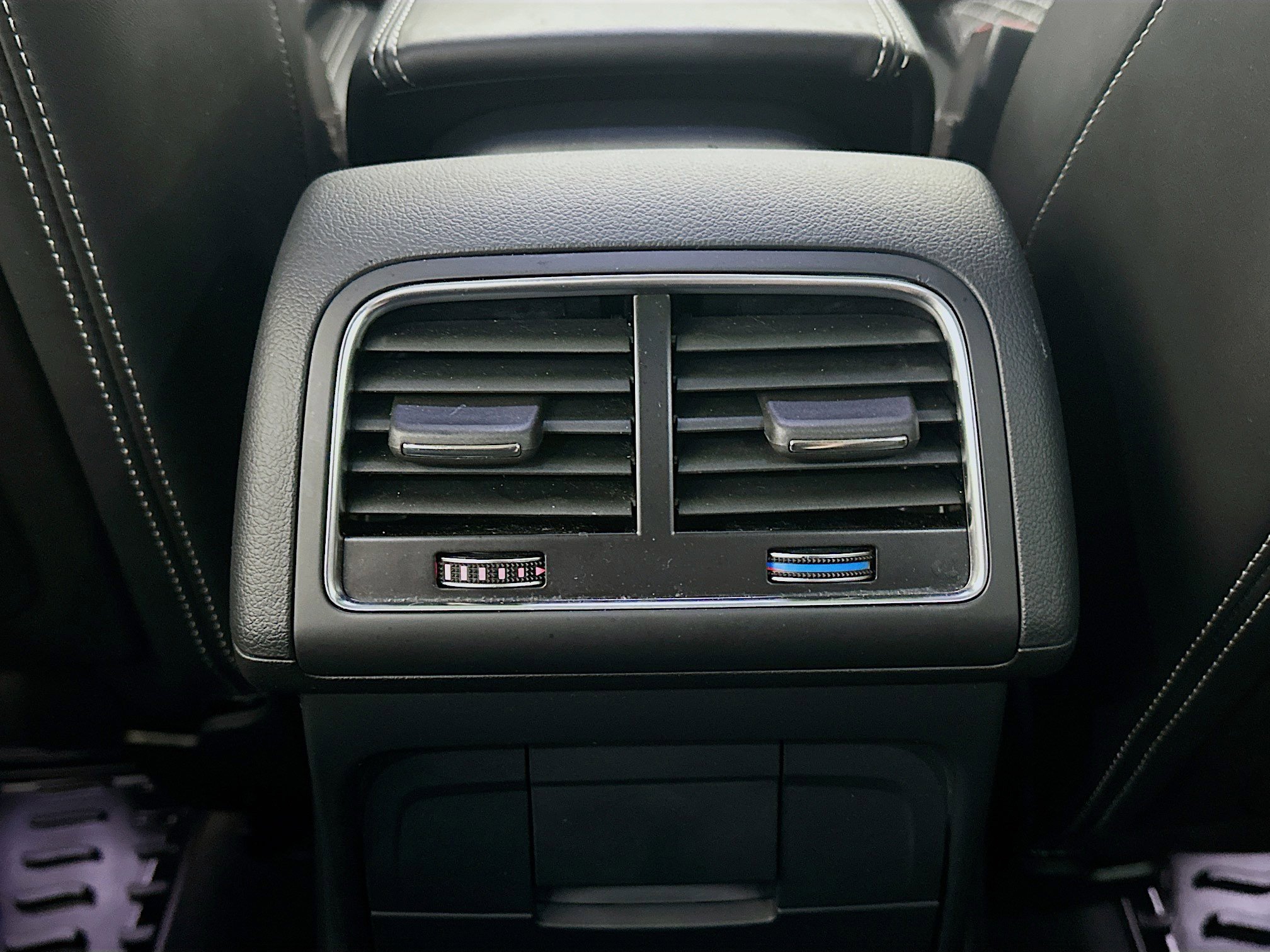 Used 2017 Audi SQ5 Premium Plus w/ Technology Package image 28