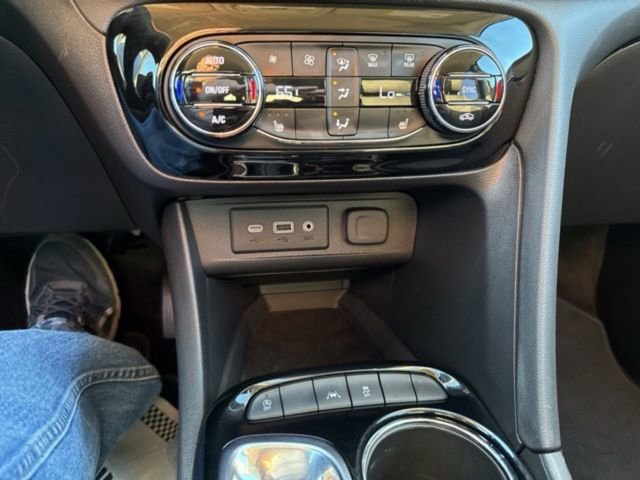 Used 2022 Buick Encore GX Select FWD image 25