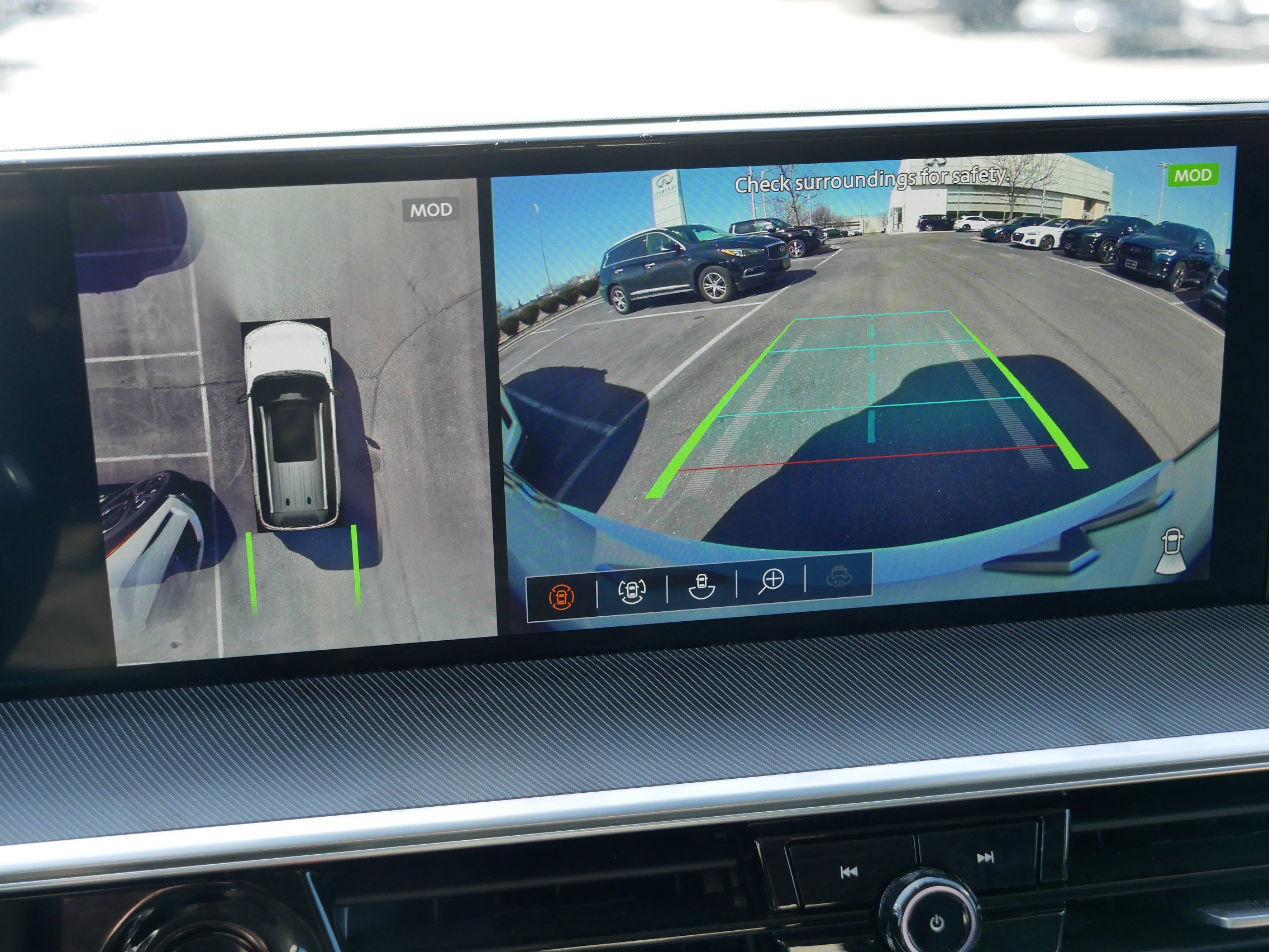 Certified 2025 INFINITI QX80 Luxe image 26