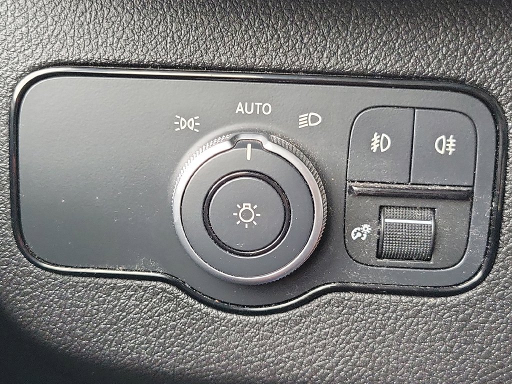 Used 2023 Mercedes-Benz Sprinter 2500 image 27