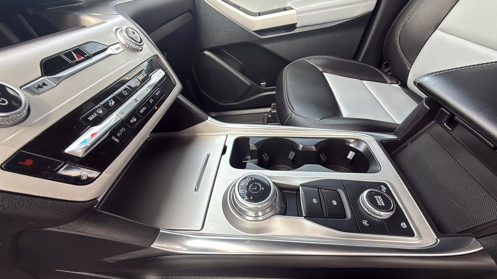 Certified 2023 Ford Explorer XLT w/ Equipment Group 202A image 21