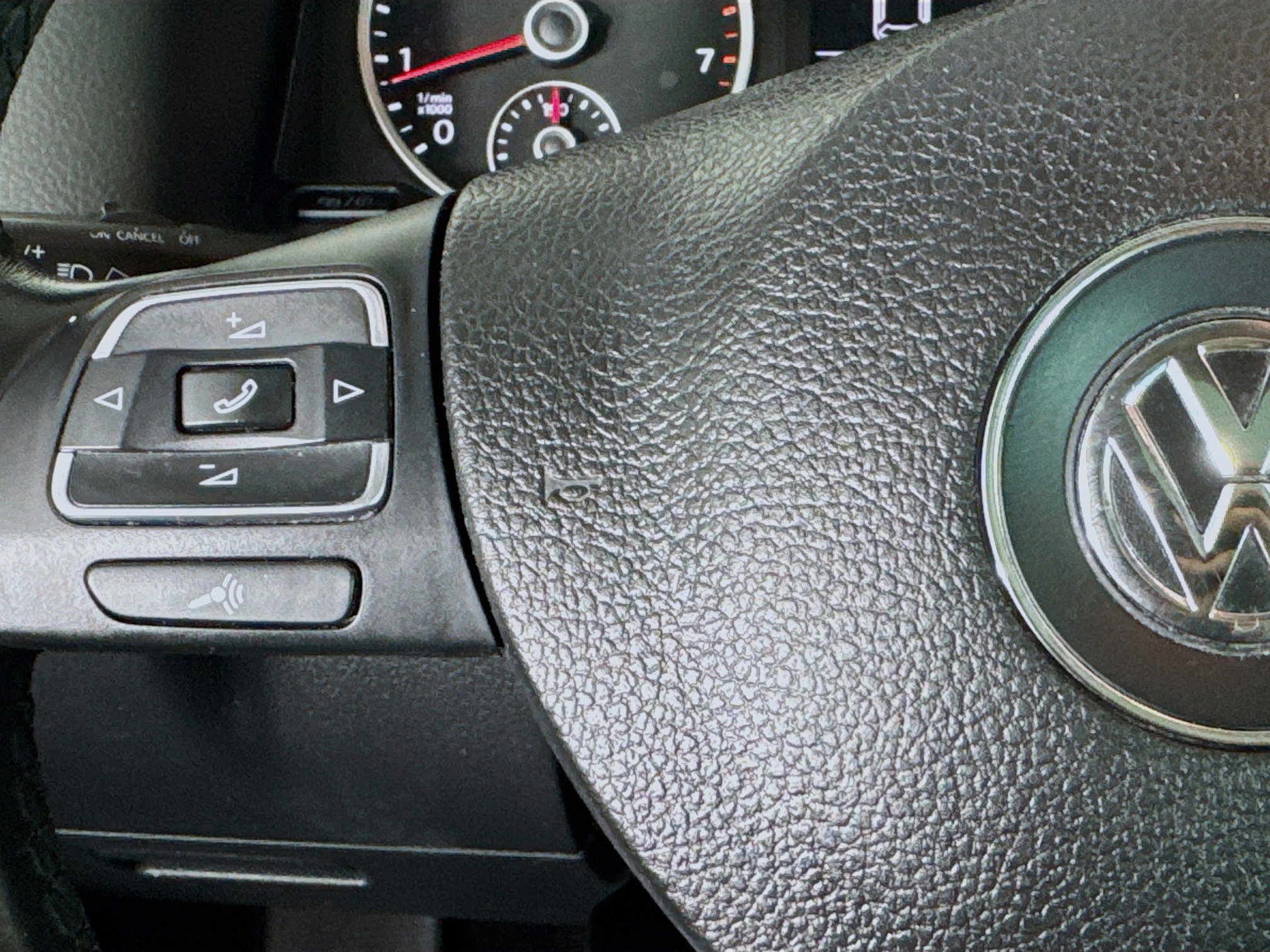 Used 2017 Volkswagen Tiguan Wolfsburg Edition image 13