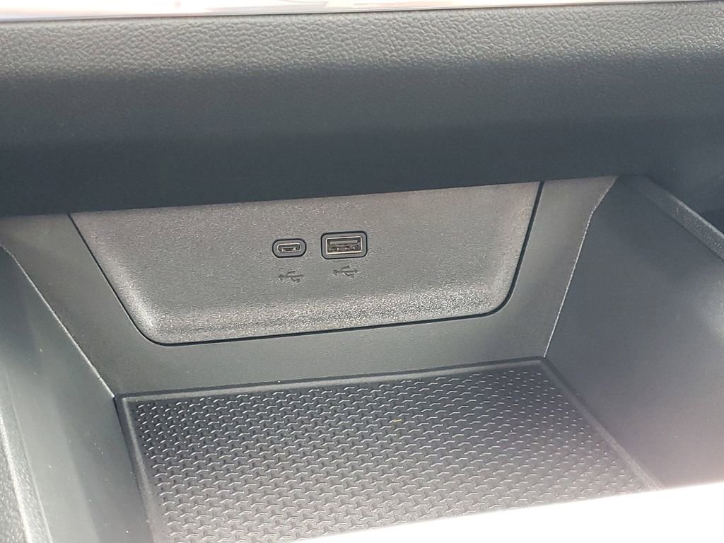 New 2026 Chevrolet Equinox LT w/ Midnight Edition FWD image 31