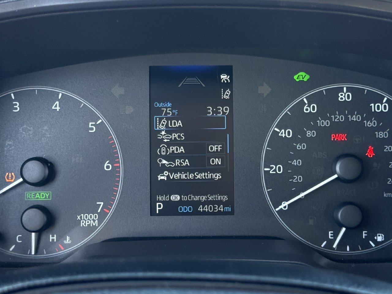 Used 2025 Toyota Corolla LE FWD image 15
