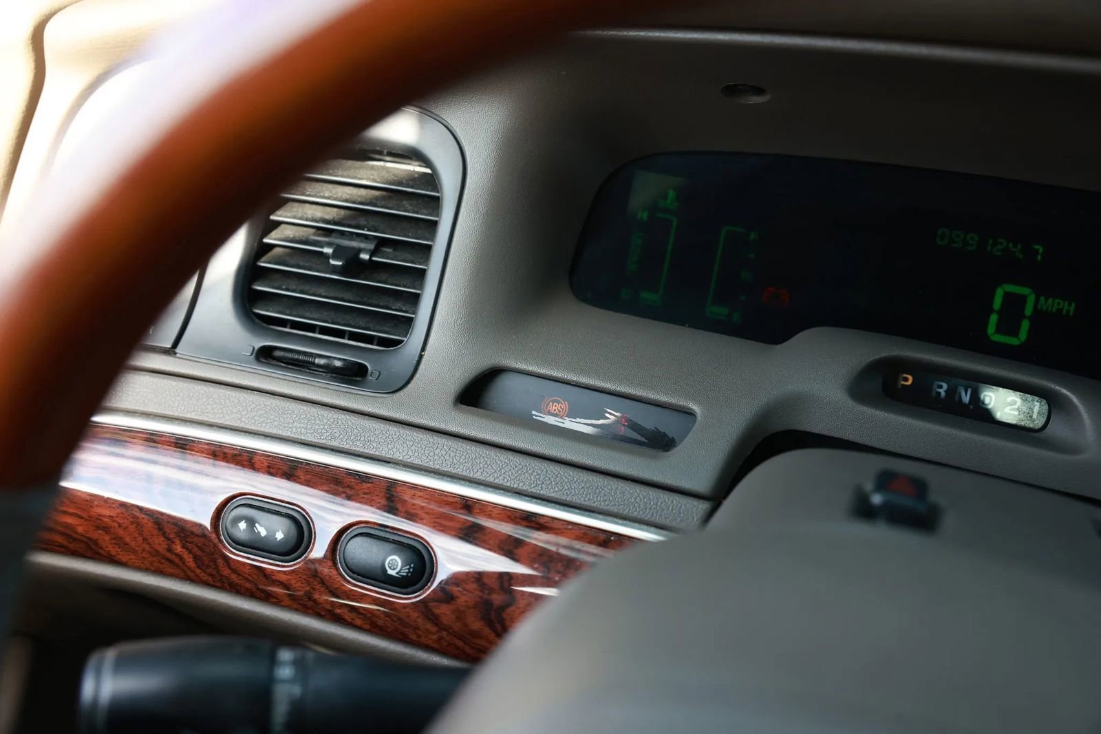 Used 2002 Mercury Grand Marquis LS image 28