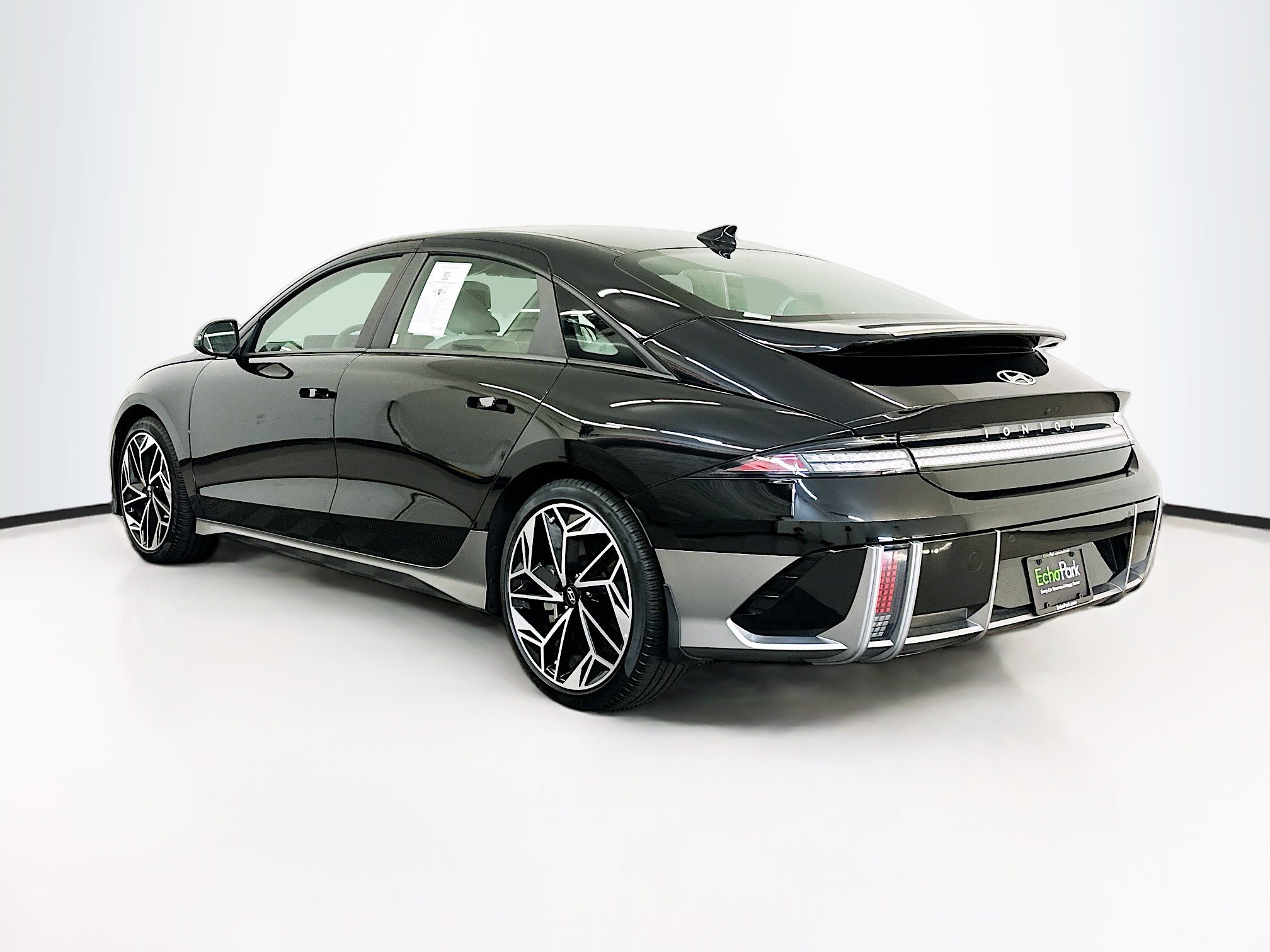 Used 2023 Hyundai Ioniq 6 SEL image 5