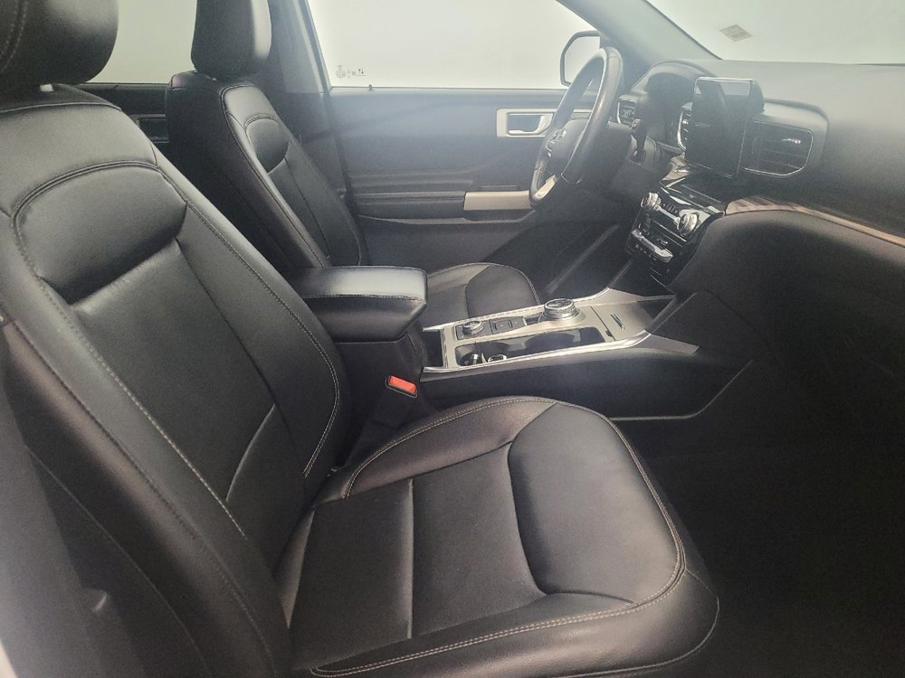 Used 2021 Ford Explorer Limited w/ Equipment Group 301A image 21