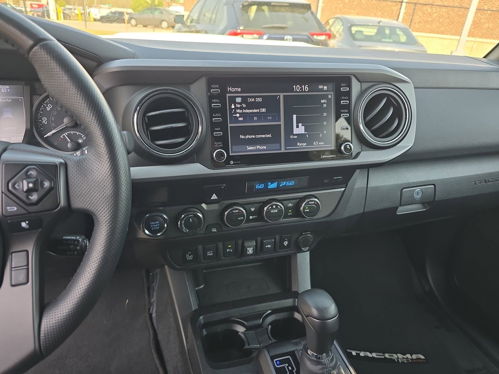 Used 2021 Toyota Tacoma TRD Sport w/ Technology Package image 23