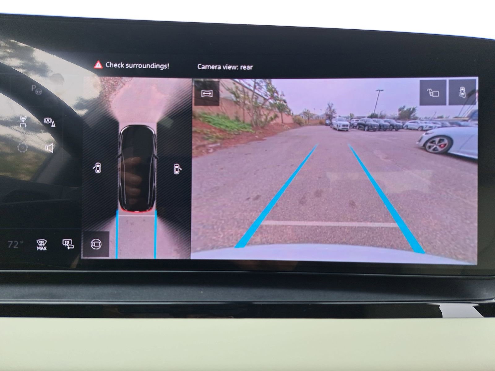 New 2025 Audi Q6 e-tron Premium image 24