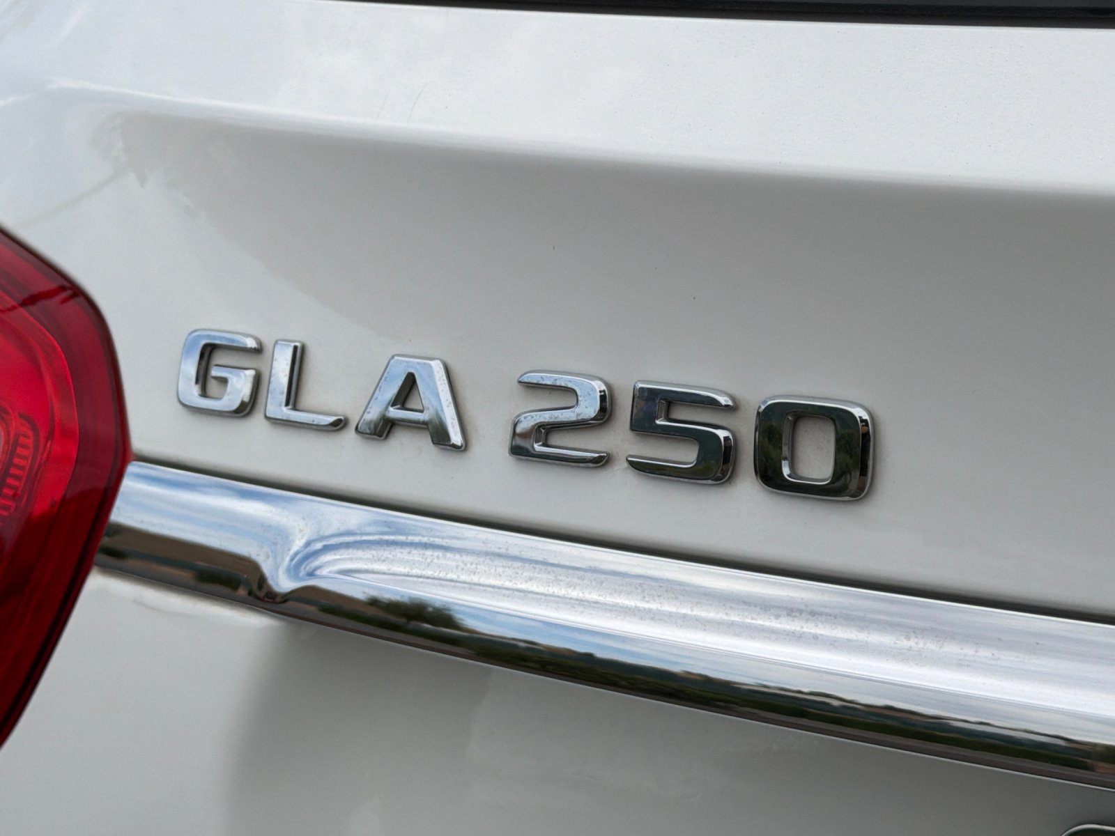 Certified 2020 Mercedes-Benz GLA 250 4MATIC image 25