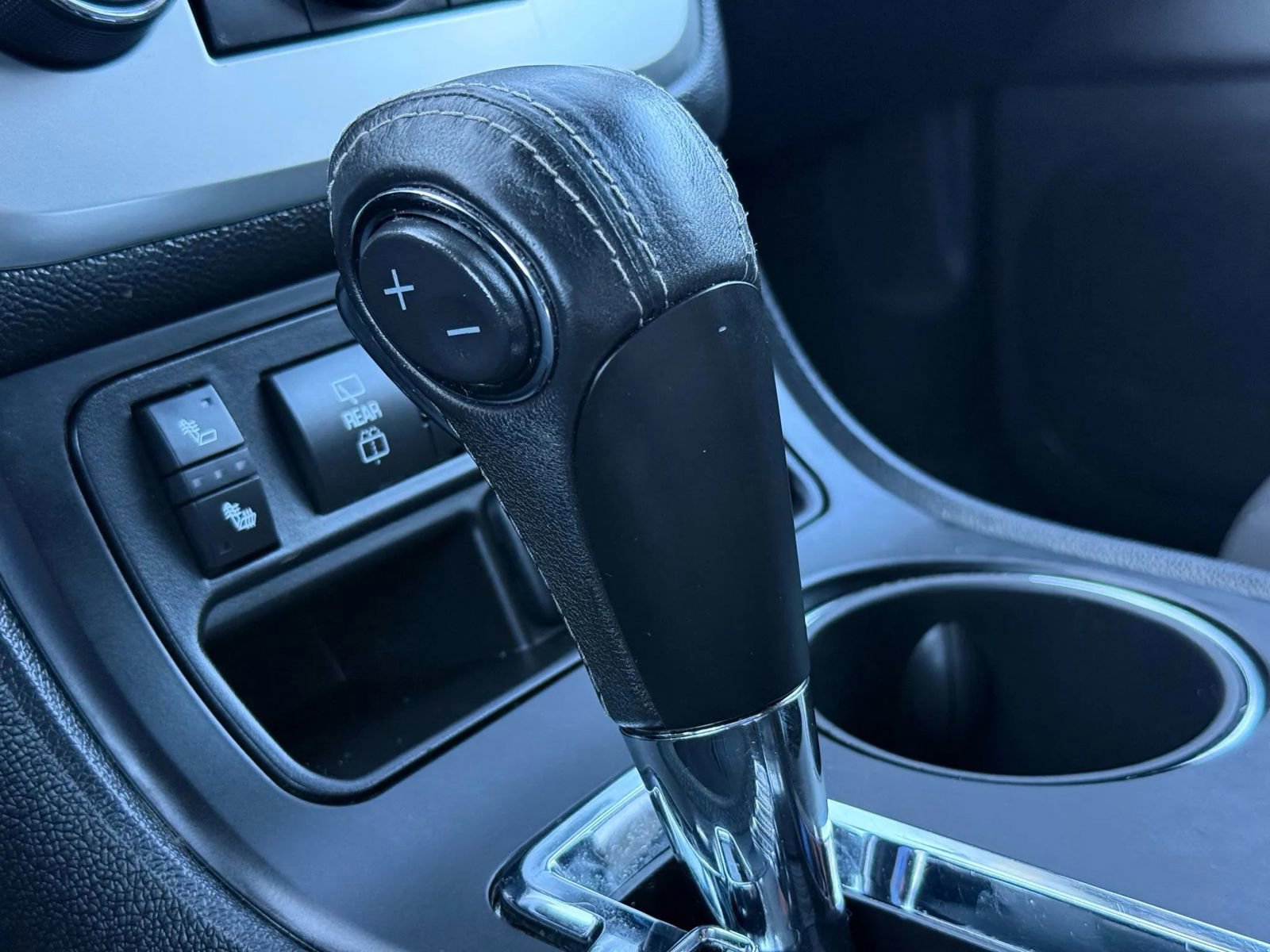 Used 2016 GMC Acadia SLE image 35