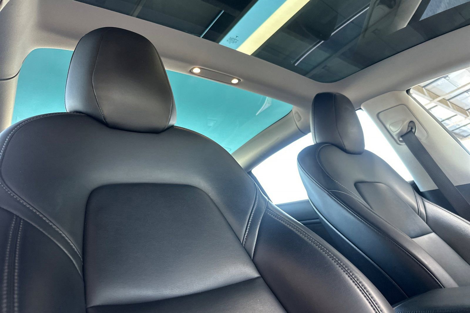 Used 2018 Tesla Model 3 Long Range image 19