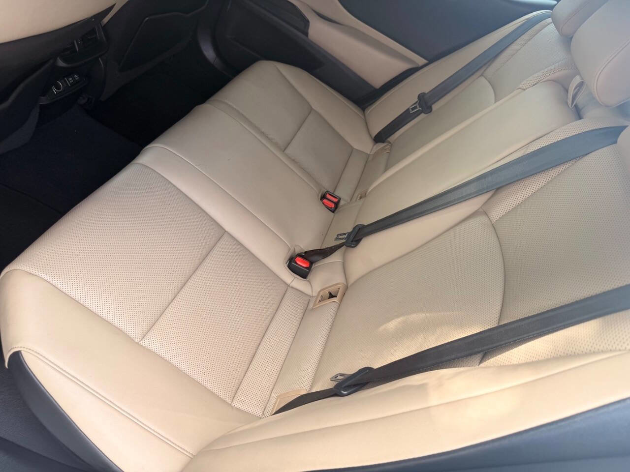 Used 2020 Lexus ES 300h FWD image 25