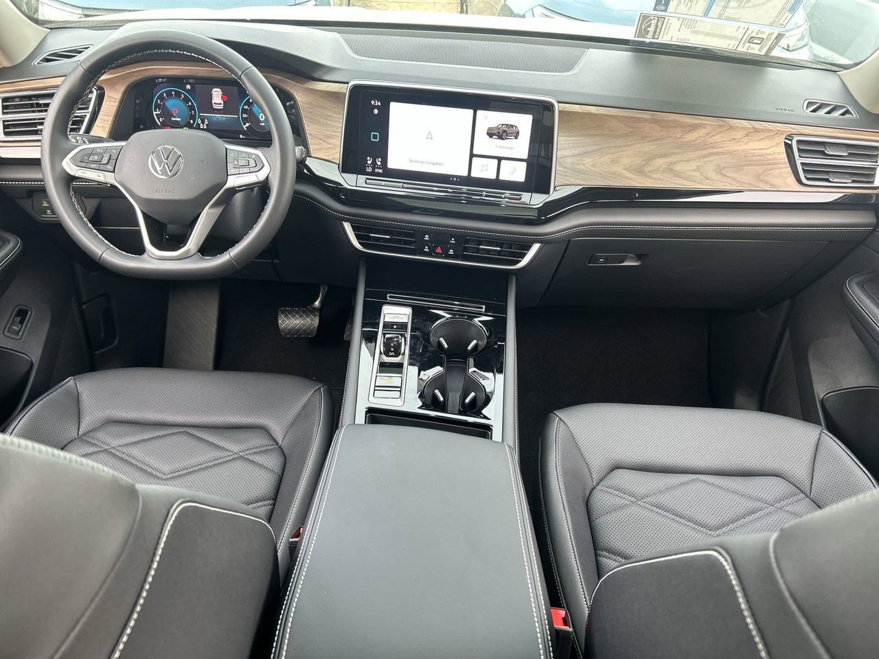 New 2026 Volkswagen Atlas SE FWD image 11