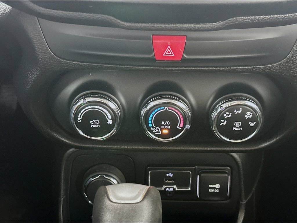 Used 2017 Jeep Renegade Sport w/ Power & Air Group image 18