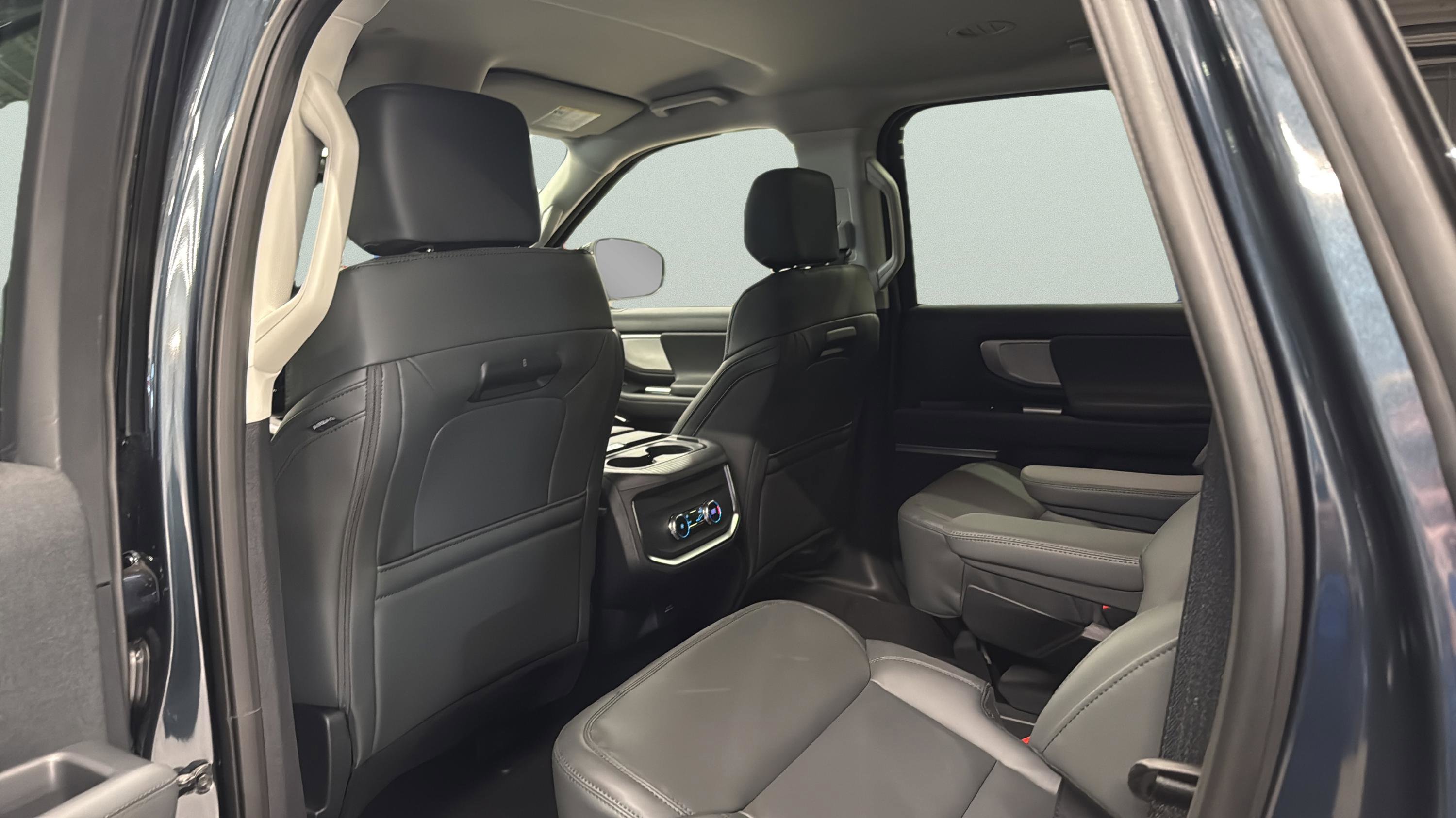 New 2026 Ford Expedition Max Active AWD/4WD image 13