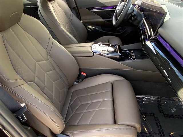 Certified 2025 BMW i5 xDrive40 w/ Premium Package image 12