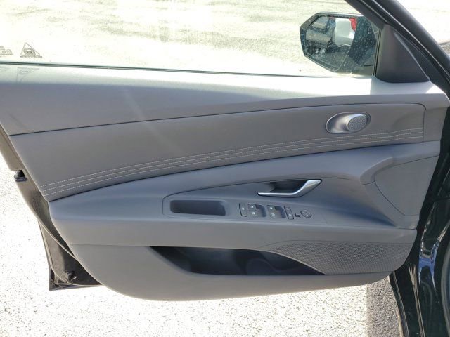 Certified 2023 Hyundai Elantra SEL w/ Convenience Package image 14