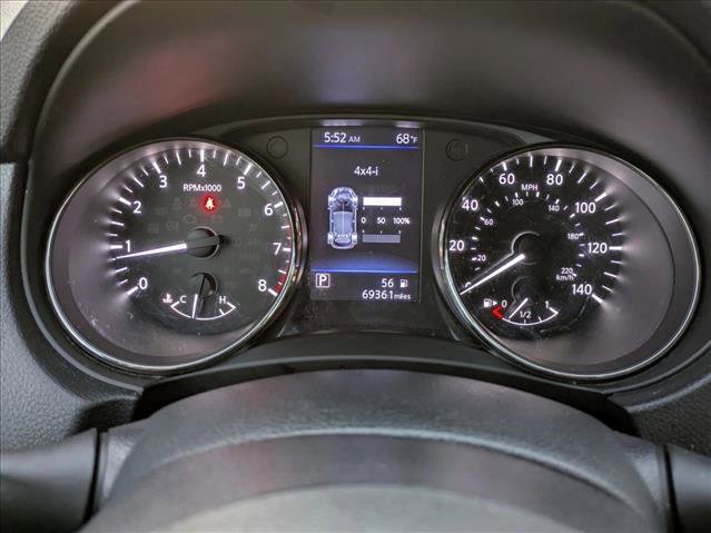 Used 2018 Nissan Rogue SV image 11