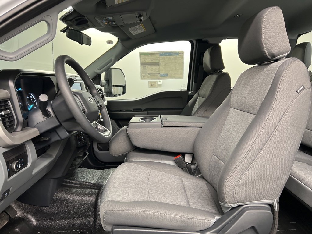 New 2026 Ford F250 XL w/ XL Chrome Package image 26