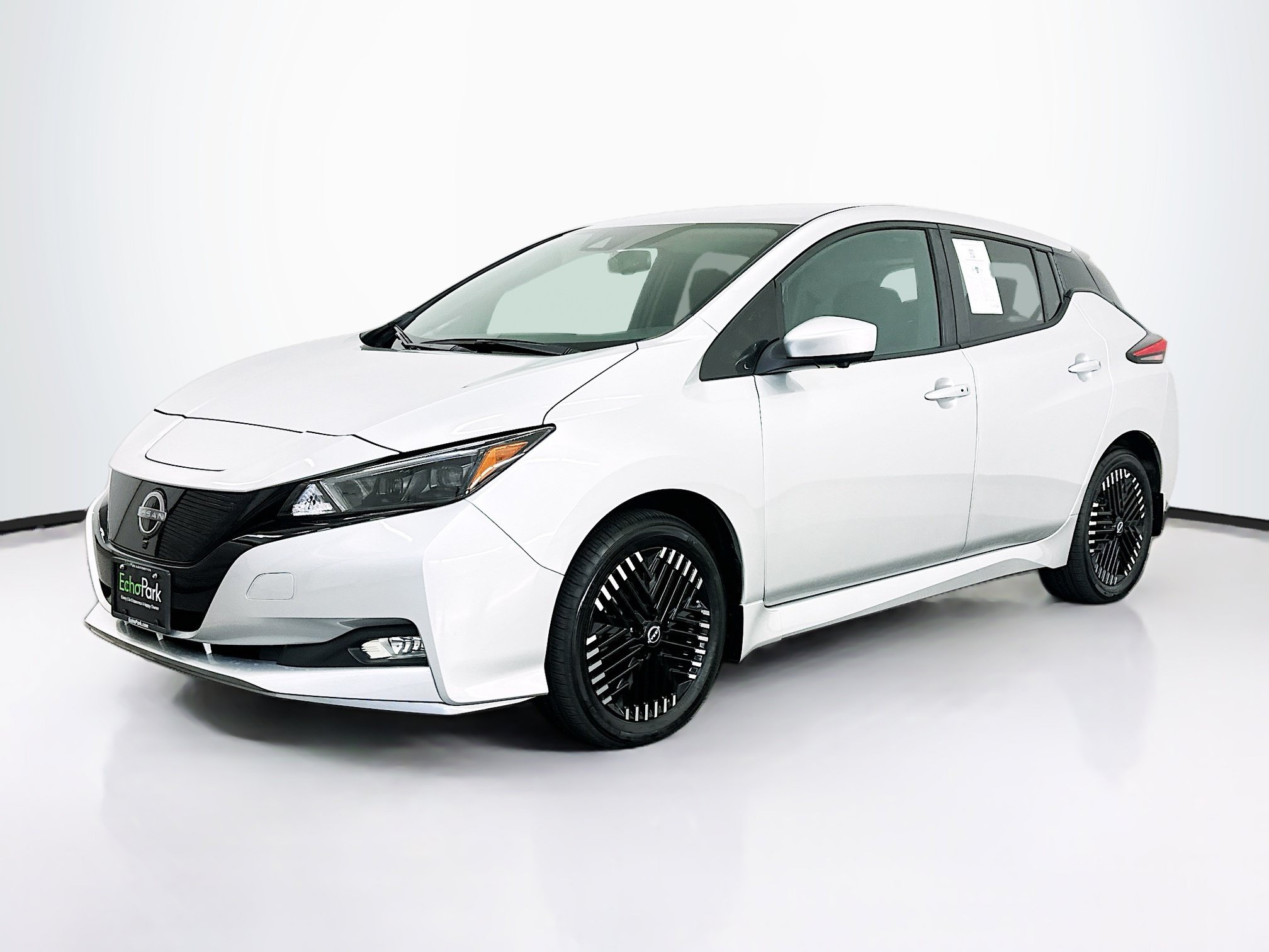Used 2025 Nissan Leaf SV Plus FWD image 3