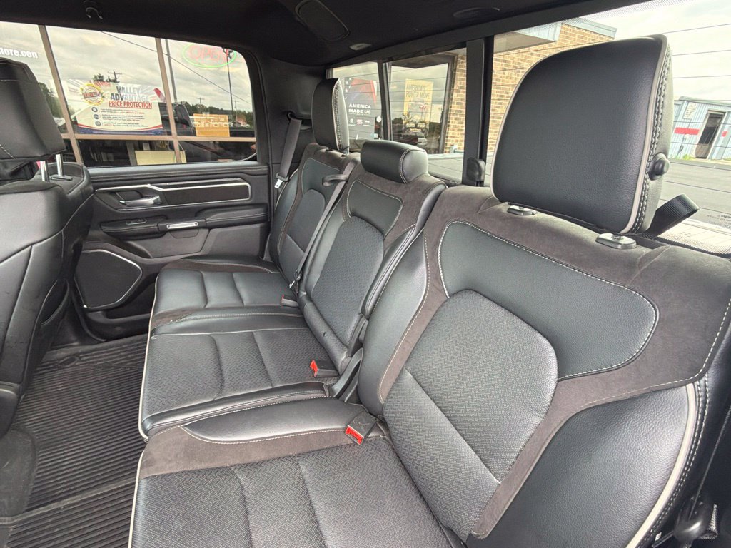 Used 2024 RAM 1500 Laramie AWD/4WD image 28