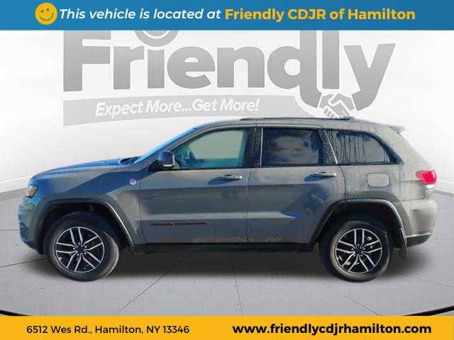 Used 2019 Jeep Grand Cherokee Trailhawk w/ Trailhawk Luxury Group image 2