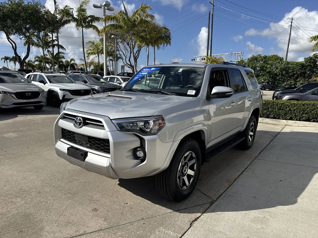 Used 2024 Toyota 4Runner TRD Off-Road Premium AWD/4WD image 9