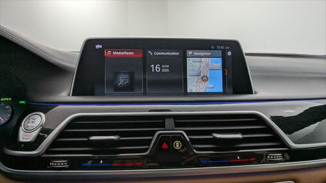 Used 2019 BMW 750i w/ Executive Package RWD image 27