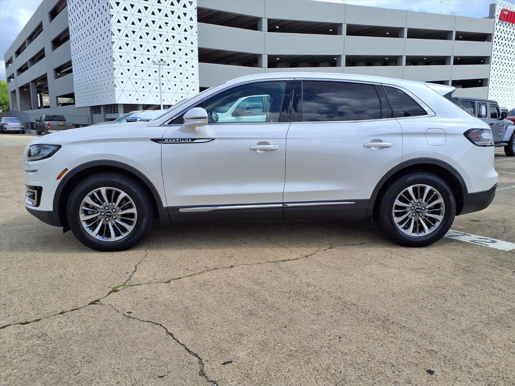 Used 2019 Lincoln Nautilus Select image 24