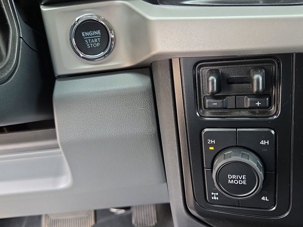 New 2026 Ford F350 XLT w/ XLT Premium Package AWD/4WD image 16