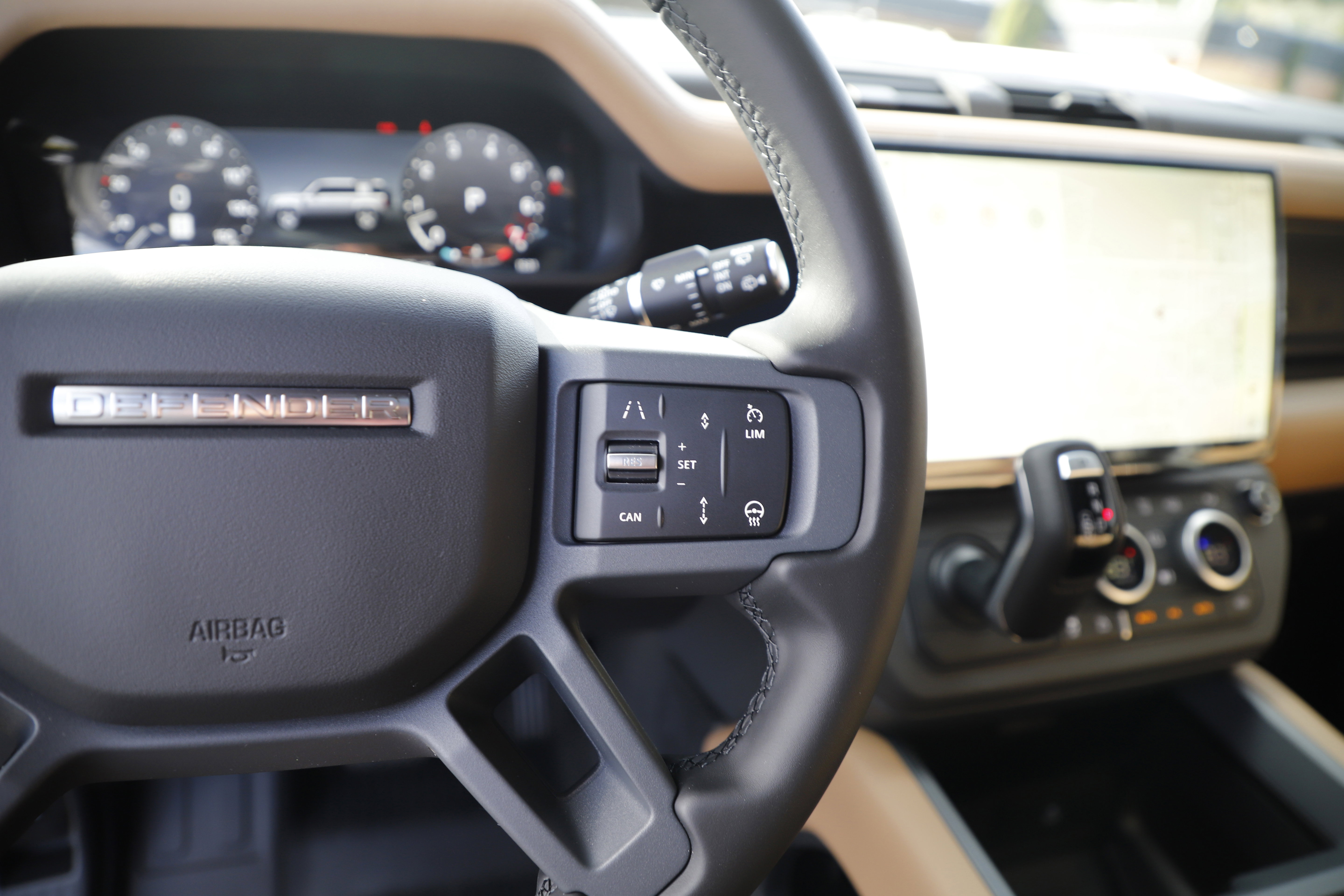 New 2026 Land Rover Defender 110 X-Dynamic SE image 23