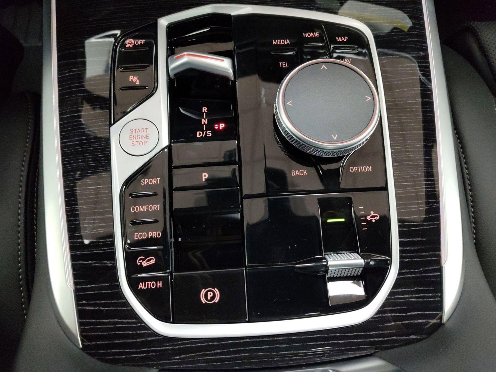 Used 2026 BMW X7 xDrive40i image 21