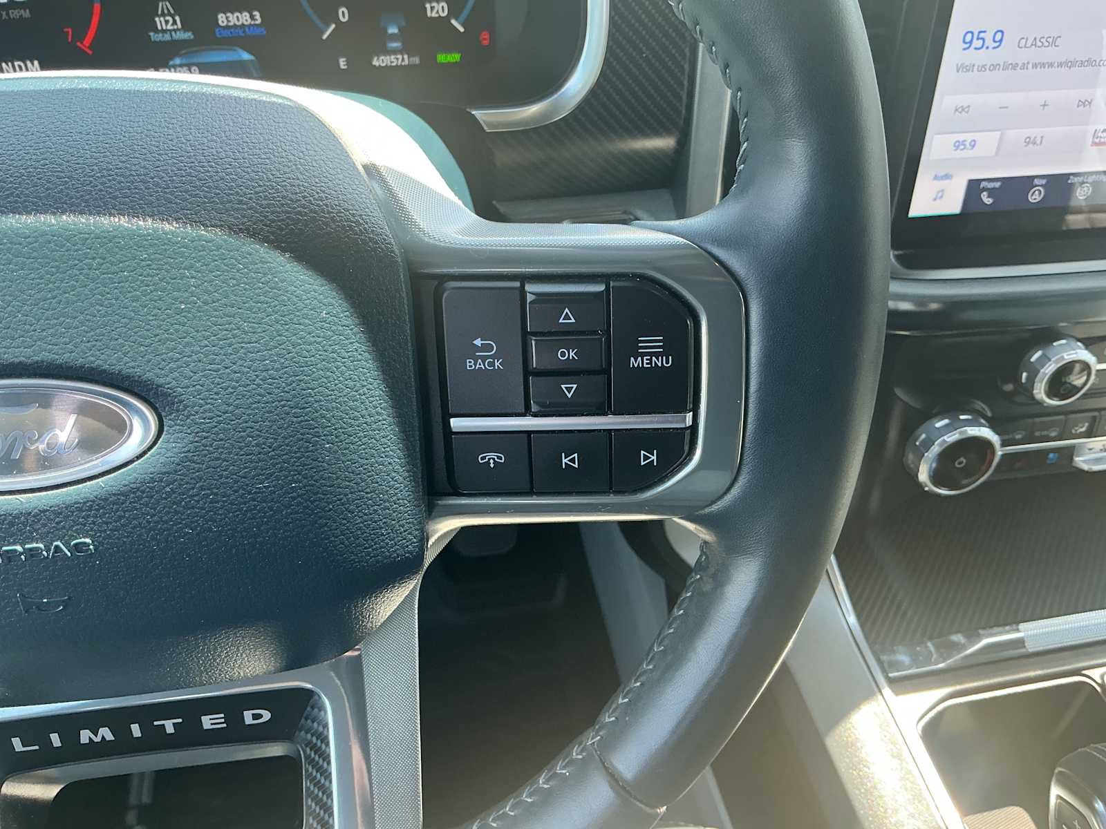 Used 2023 Ford F150 Limited AWD/4WD image 11