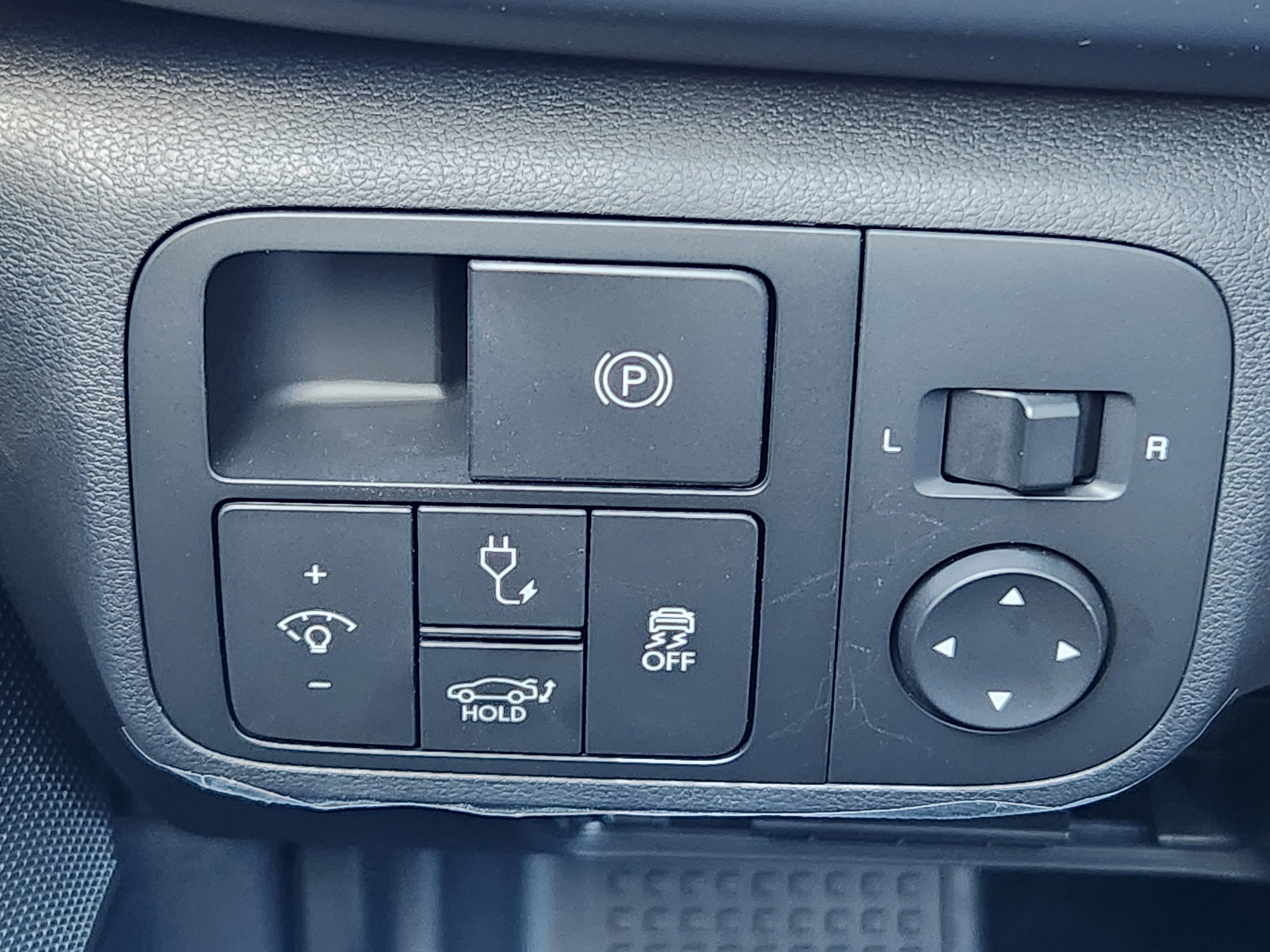 New 2025 Hyundai Ioniq 6 SEL image 30