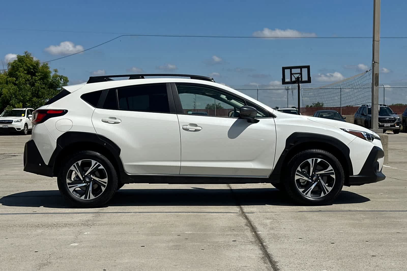 Used 2025 Subaru Crosstrek 2.0i Premium AWD/4WD image 2