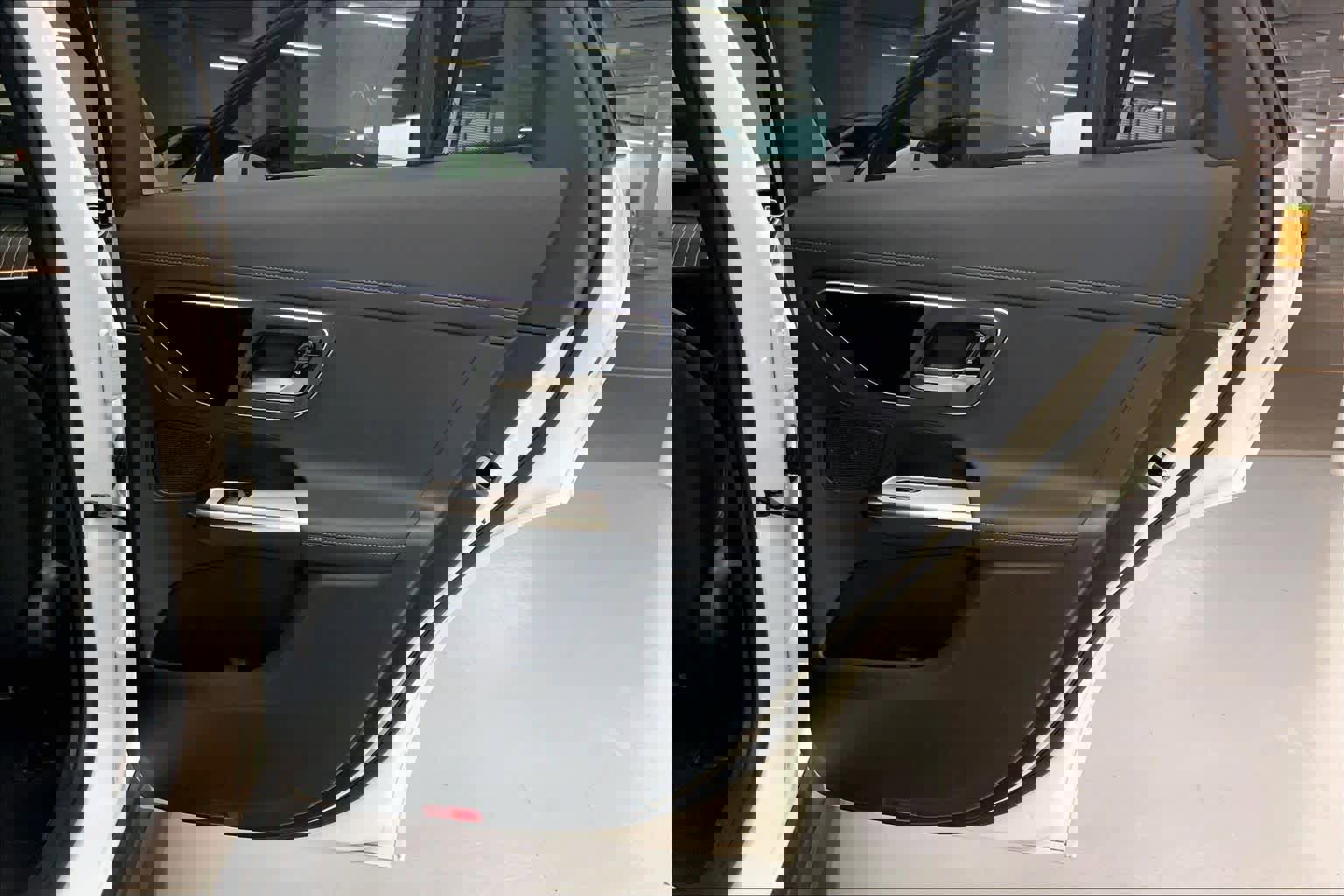 Used 2025 Mercedes-Benz GLC 300 image 13