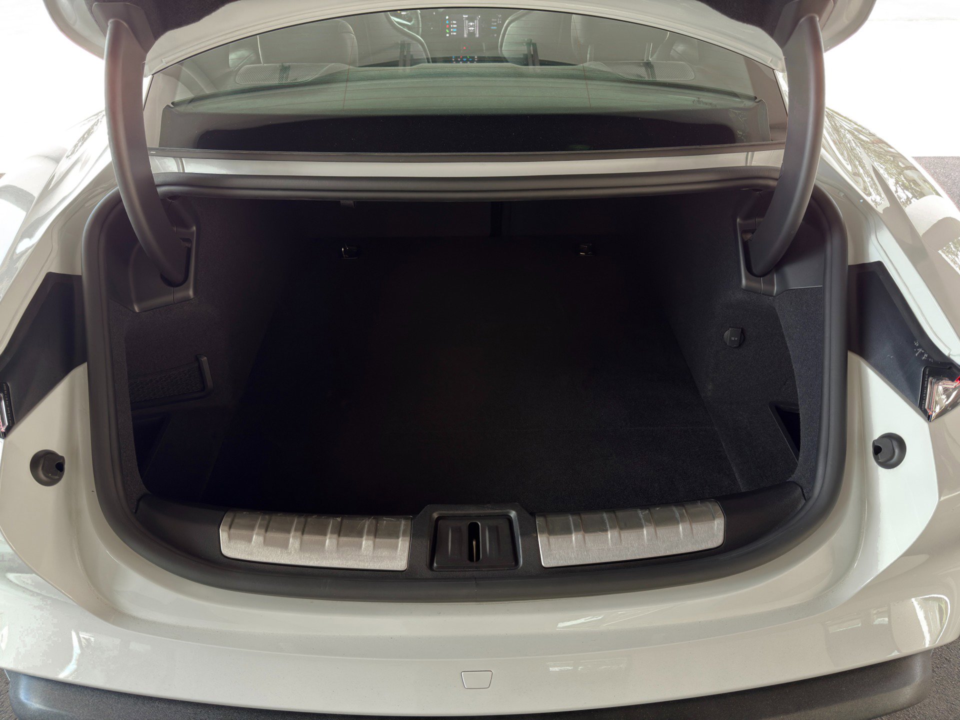 Used 2022 Porsche Taycan GTS image 46