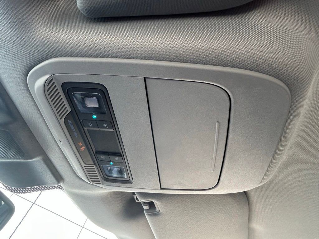 Used 2025 Ford F150 Lightning XLT AWD/4WD image 31