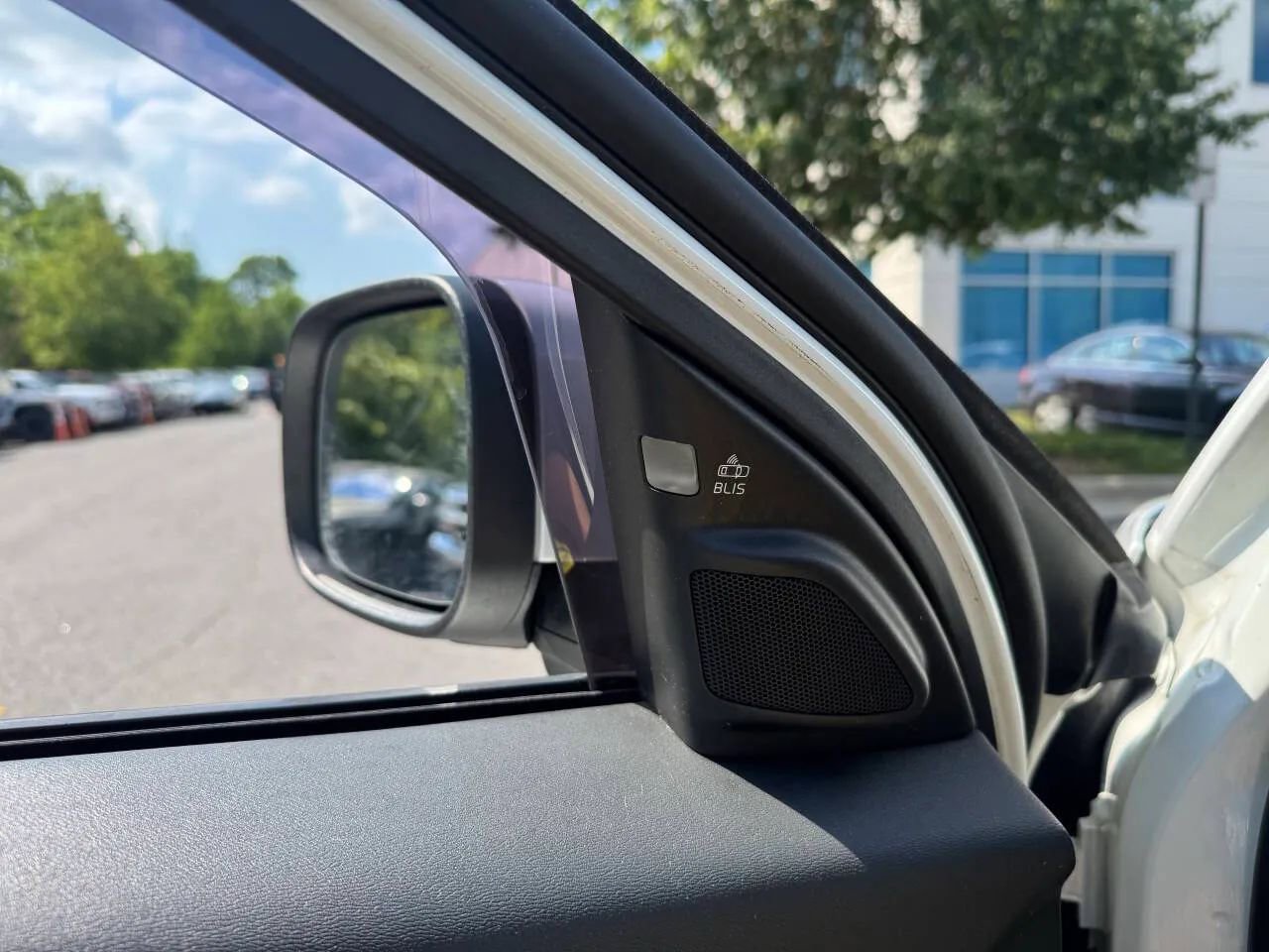 Used 2008 Volvo XC70 3.2 image 8