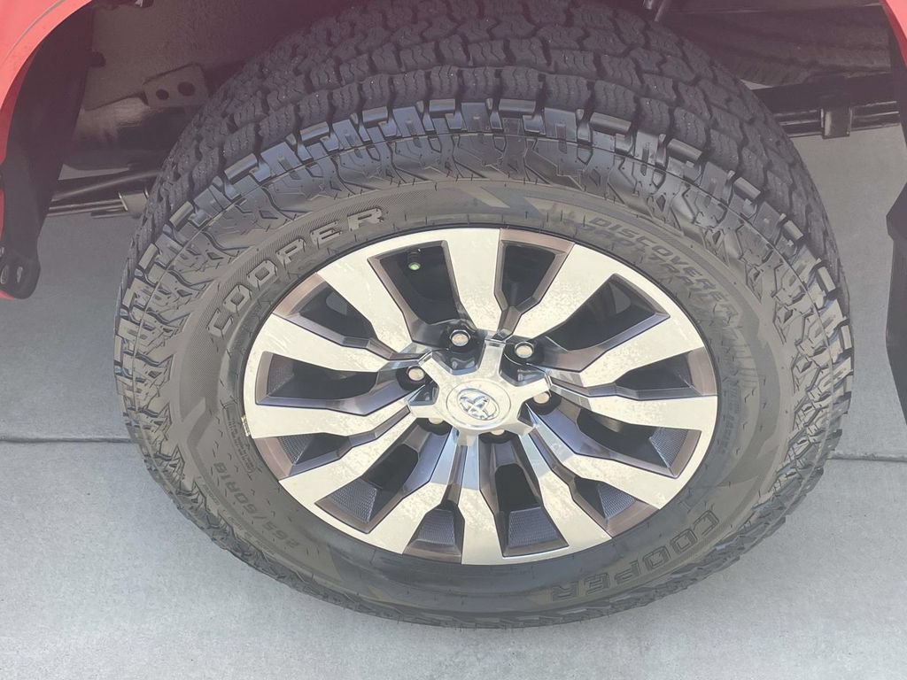 Used 2020 Toyota Tacoma Limited AWD/4WD image 10