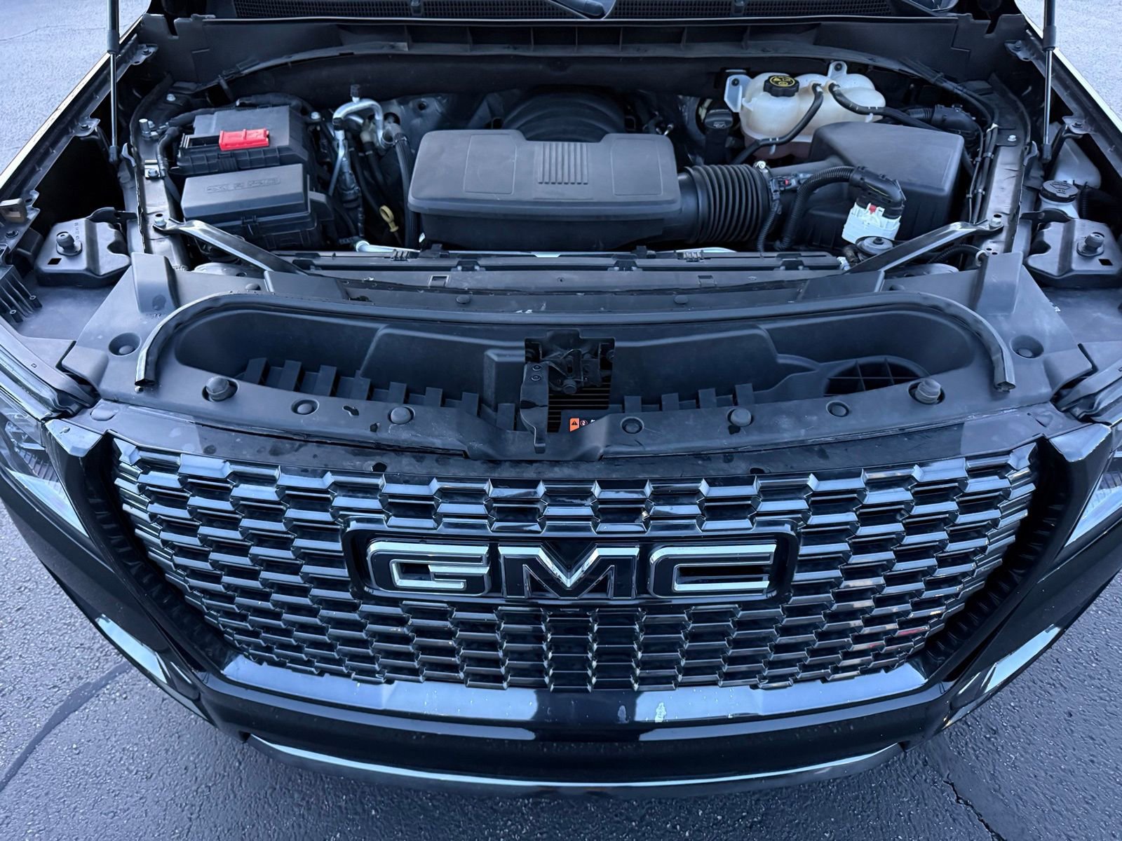 Used 2023 GMC Yukon Denali Ultimate AWD/4WD image 51
